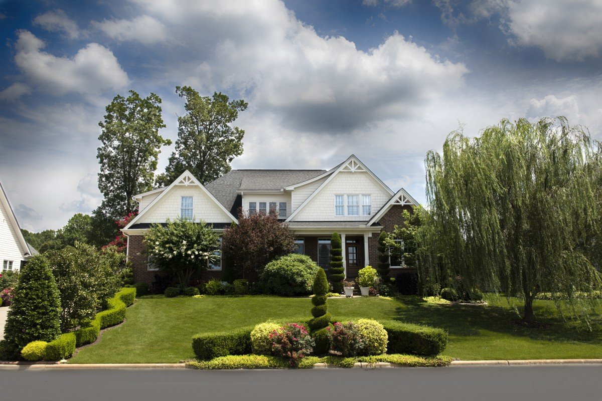 Discover Exclusive Luxury Homes Nearby